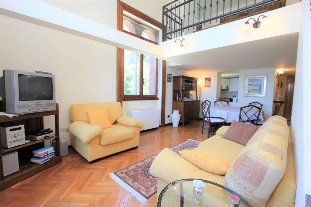 Charming Apartment Lake Front Acquaseria Екстериор снимка